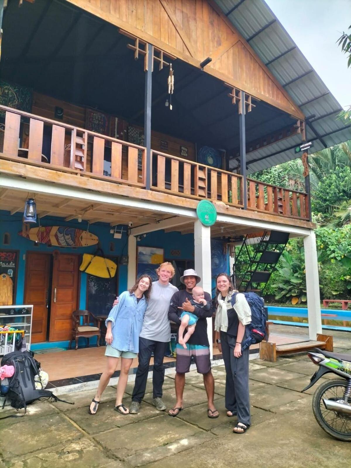 Air Manis Secret Surfcamp Διαμέρισμα Taluk Batung Εξωτερικό φωτογραφία